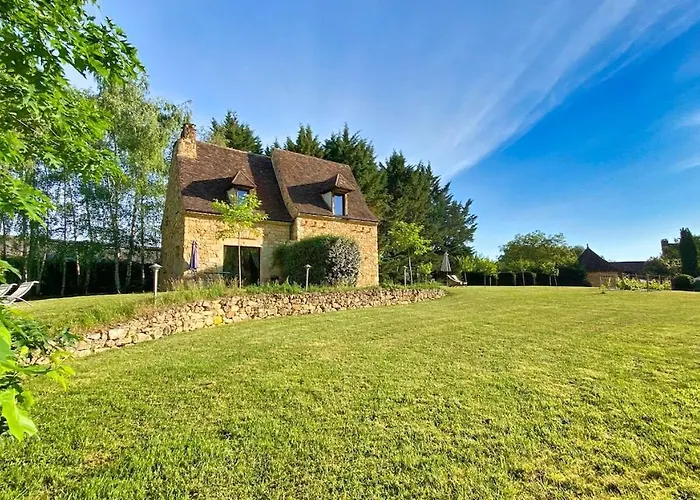 Дом отдыха Les Granges Hautes, Maisons De Vacances, Proches De Sarlat Avec Piscine, Parc,