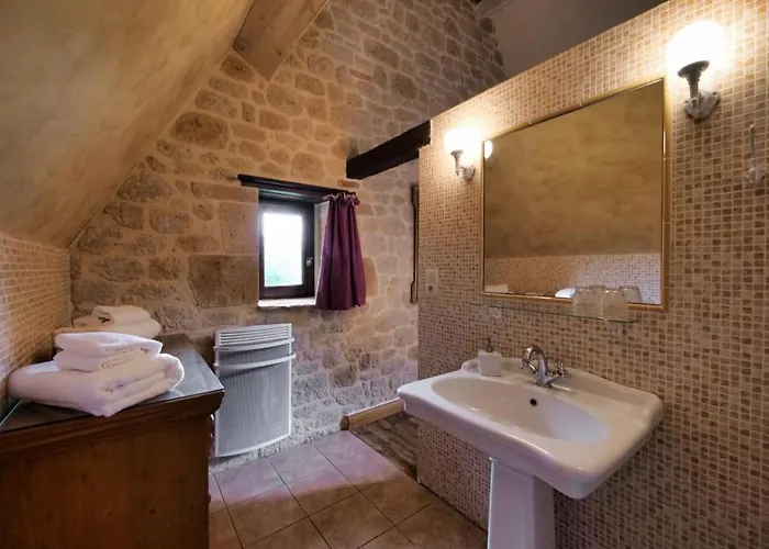 Дом отдыха Les Granges Hautes, Maisons De Vacances, Proches De Sarlat Avec Piscine, Parc, Saint-Crepin-et-Carlucet