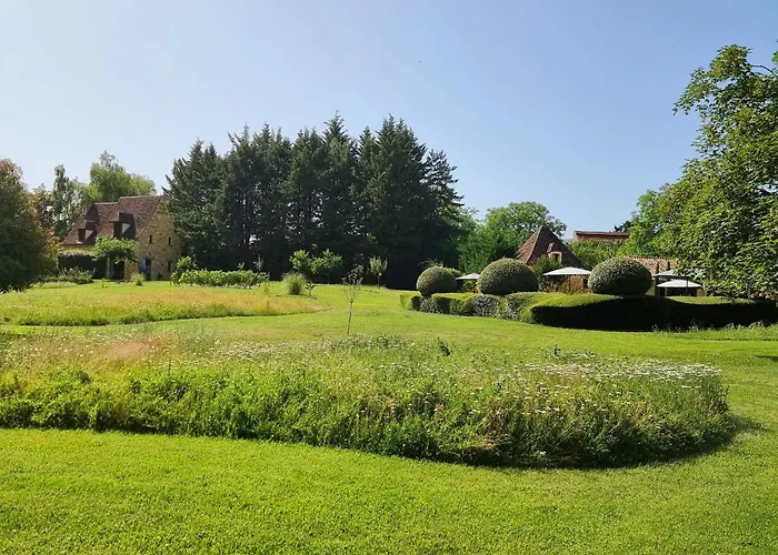 Дом отдыха Les Granges Hautes, Maisons De Vacances, Proches De Sarlat Avec Piscine, Parc,