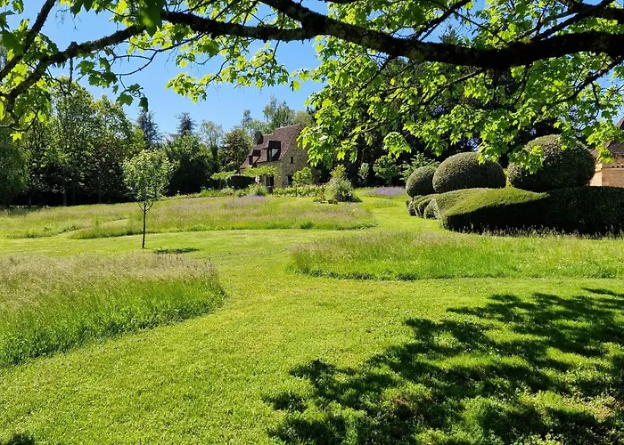 Les Granges Hautes, Maisons De Vacances, Proches De Sarlat Avec Piscine, Parc, Дом отдыха